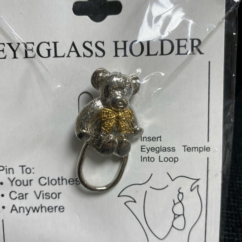 BEAR EYEGLASS HOLDER PIN/BROOCH